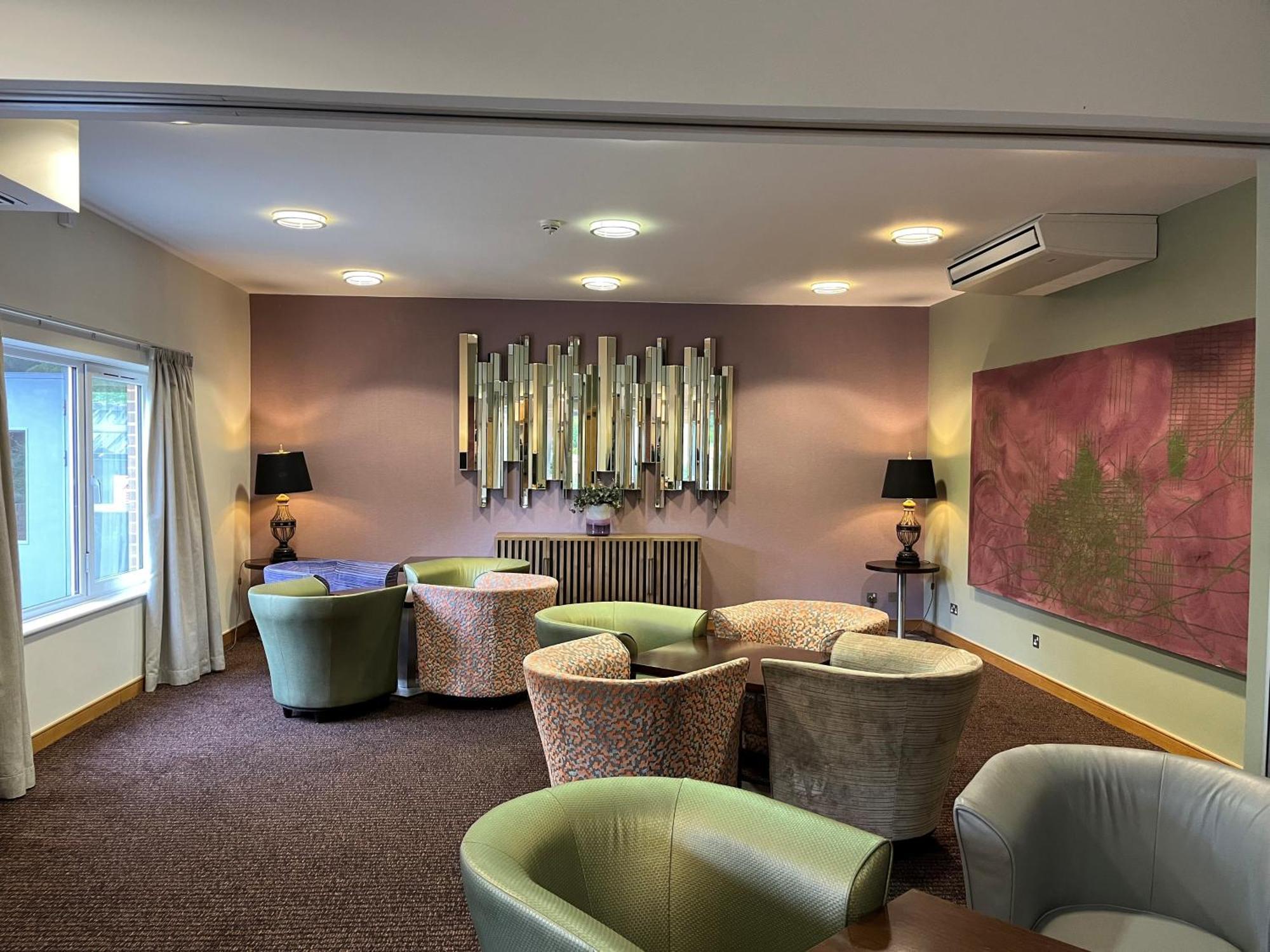 Cranfield Management Development Centre Hotel Buitenkant foto